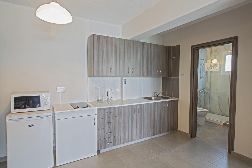 Merab Napa Suites Айя-Напа Экстерьер фото