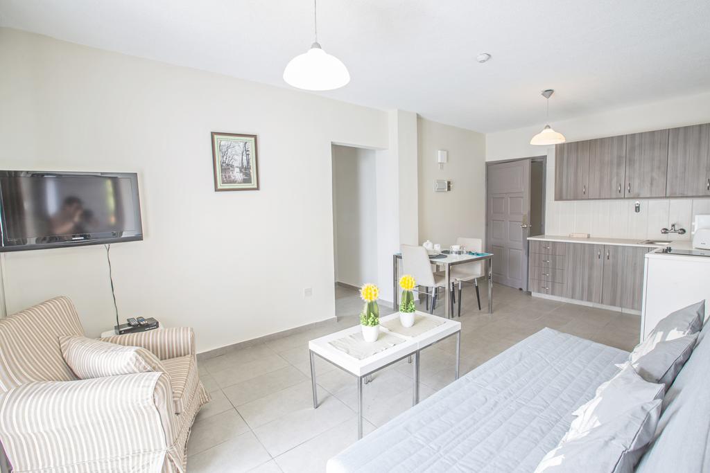 Merab Napa Suites Айя-Напа Экстерьер фото