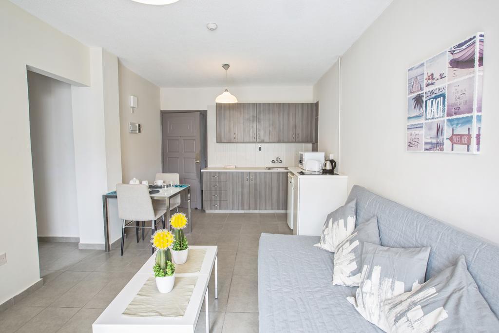 Merab Napa Suites Айя-Напа Экстерьер фото